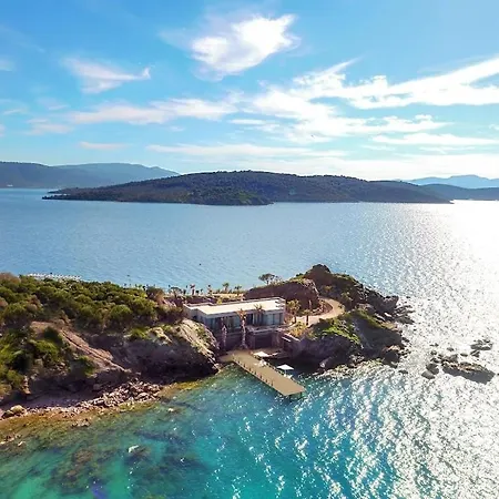 Secluded Bay Presidential