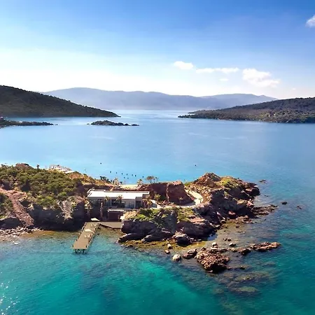 Secluded Bay Presidential Villa