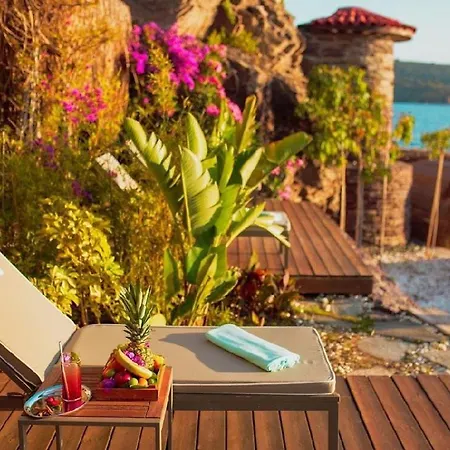 Secluded Bay Presidential Villa *