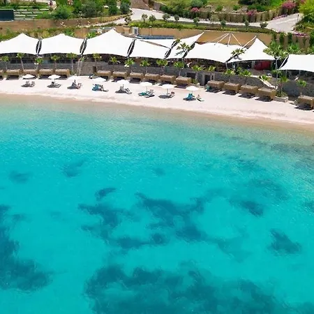 Secluded Bay Presidential *